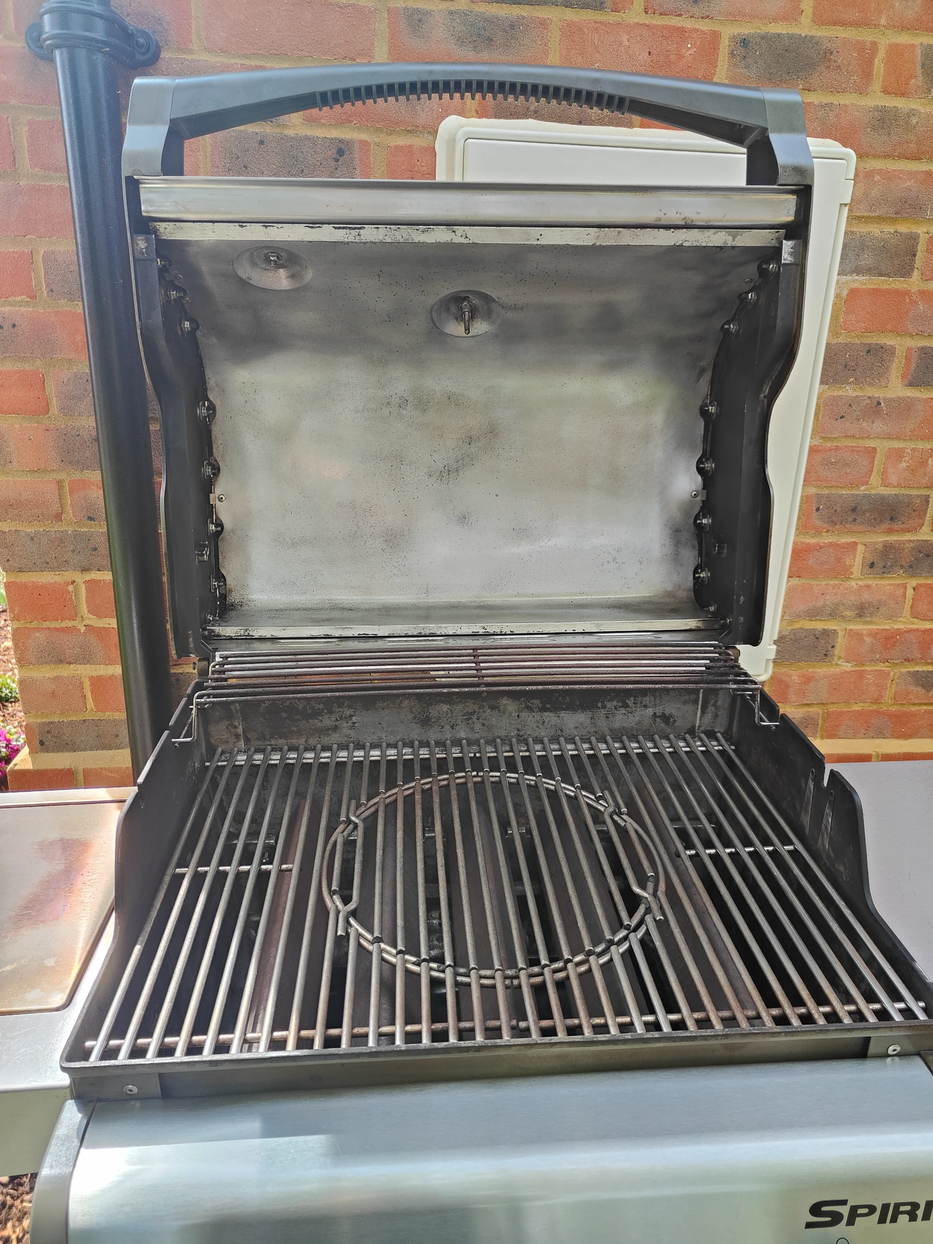 bbq cleaning in Leatherhead