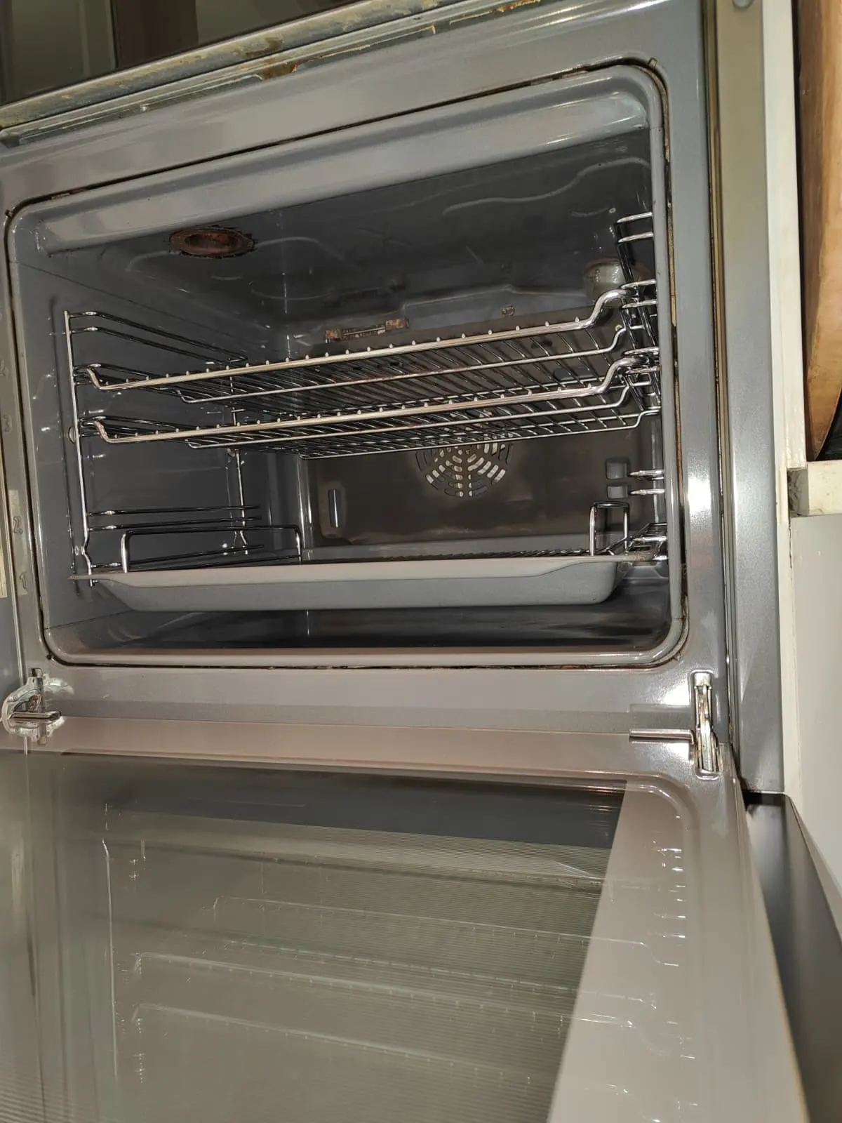 oven cleaning in Addlestone