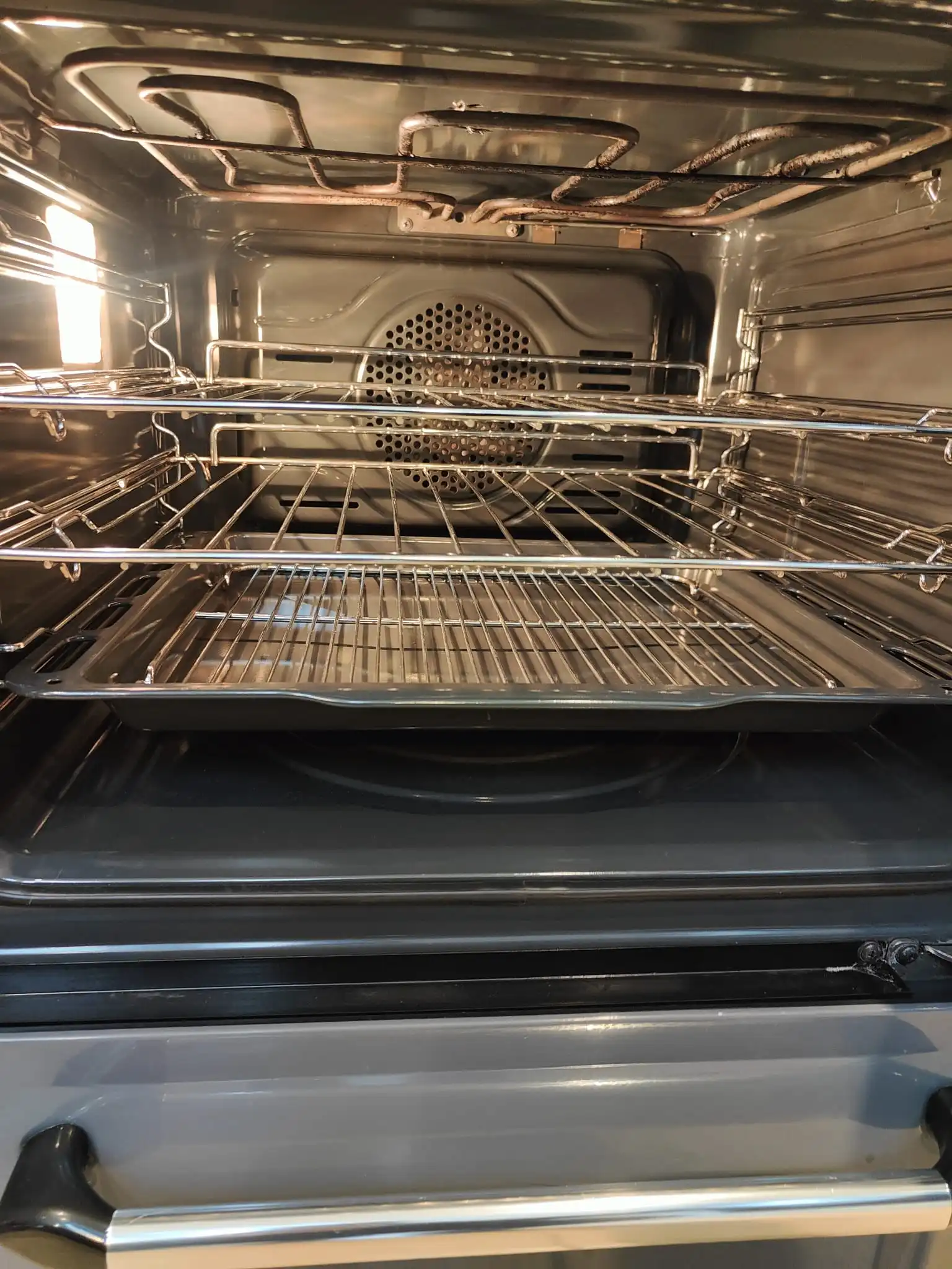 oven cleaning in Bracknell