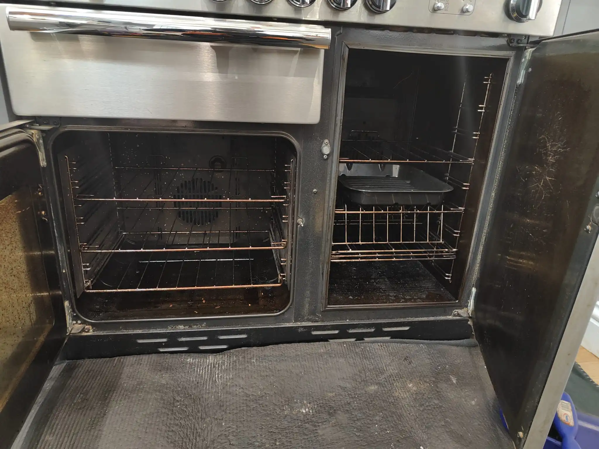 oven cleaning in Bramley