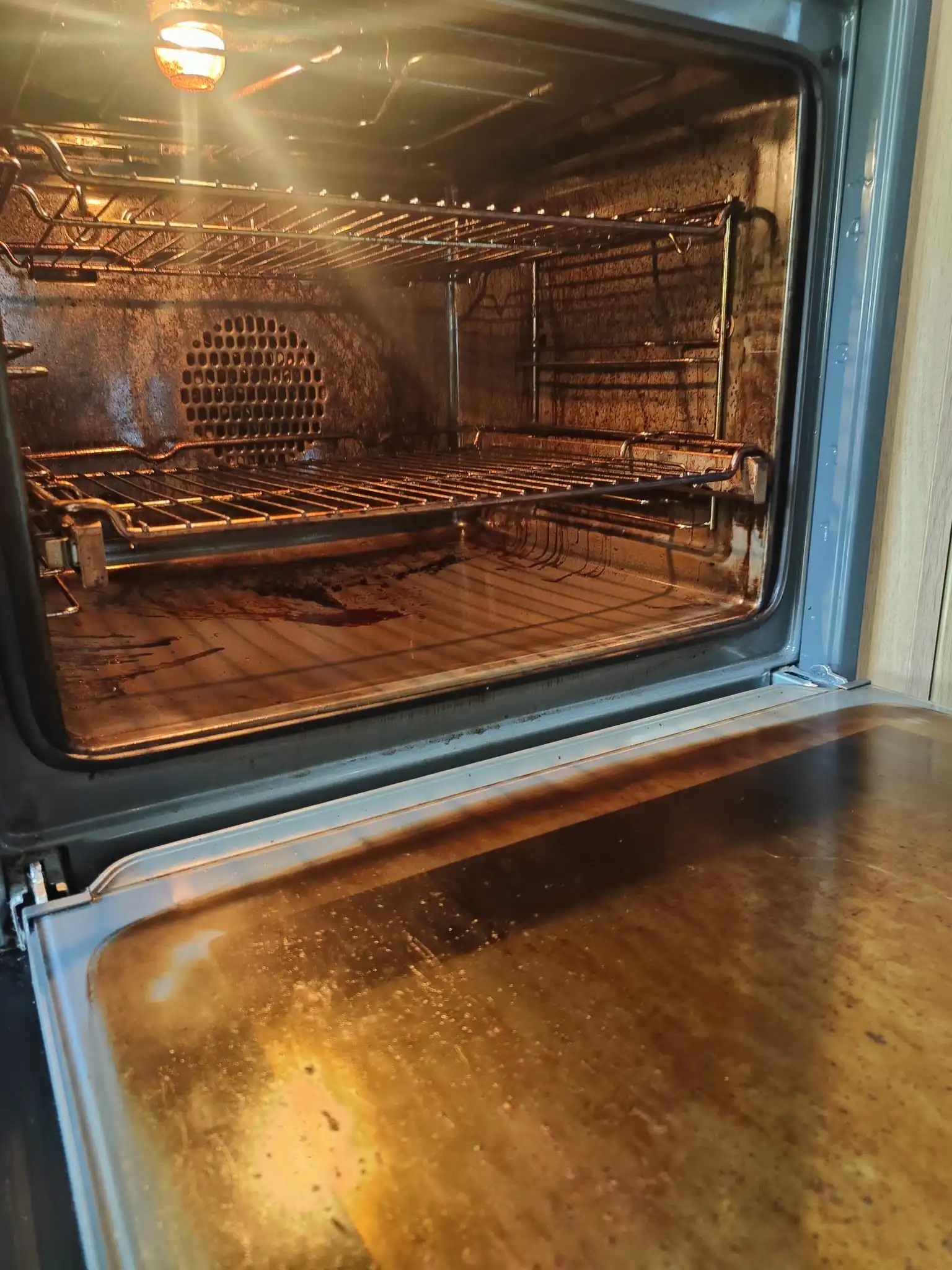 oven cleaning in Chertsey