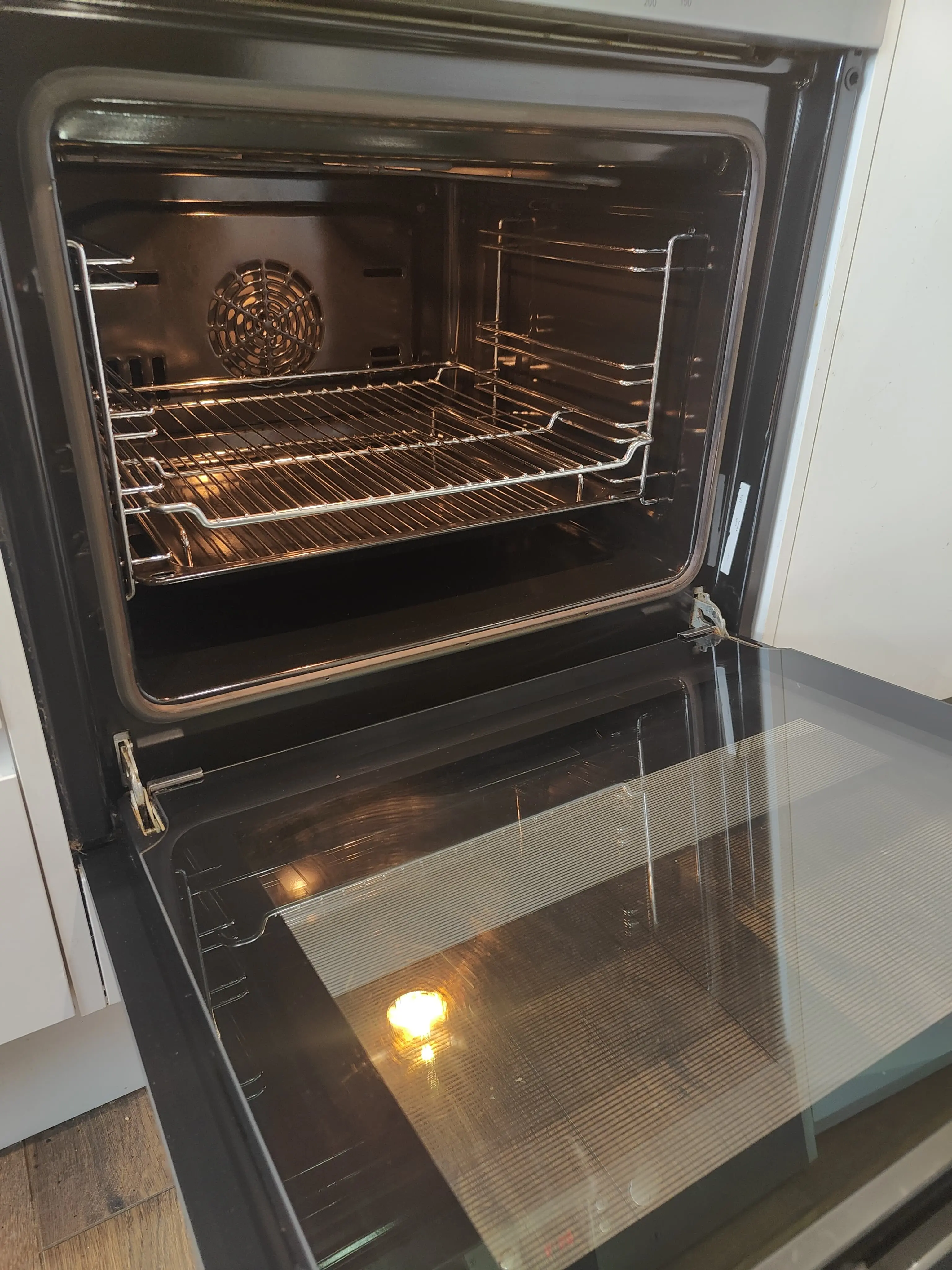 oven cleaning in Esher