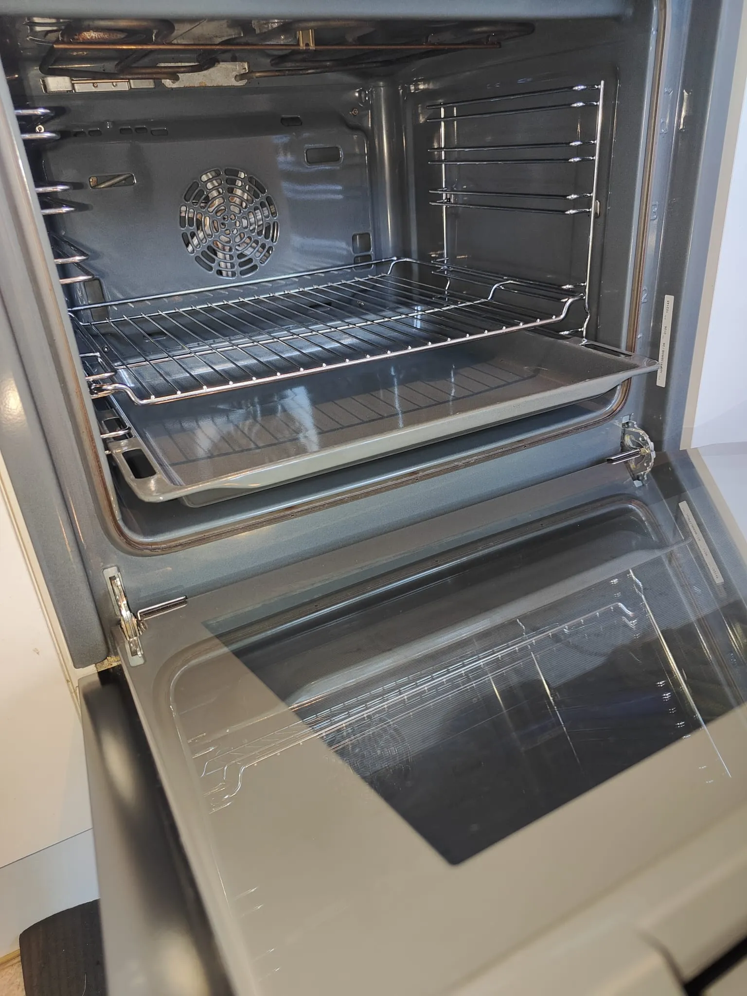 oven cleaning in Woking
